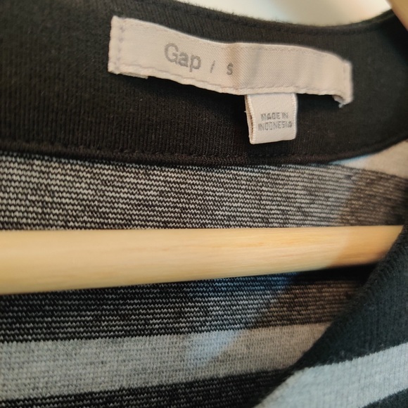 Gap striped black/gray stripe shirt dress with pockets, size S - Picture 2 of 5